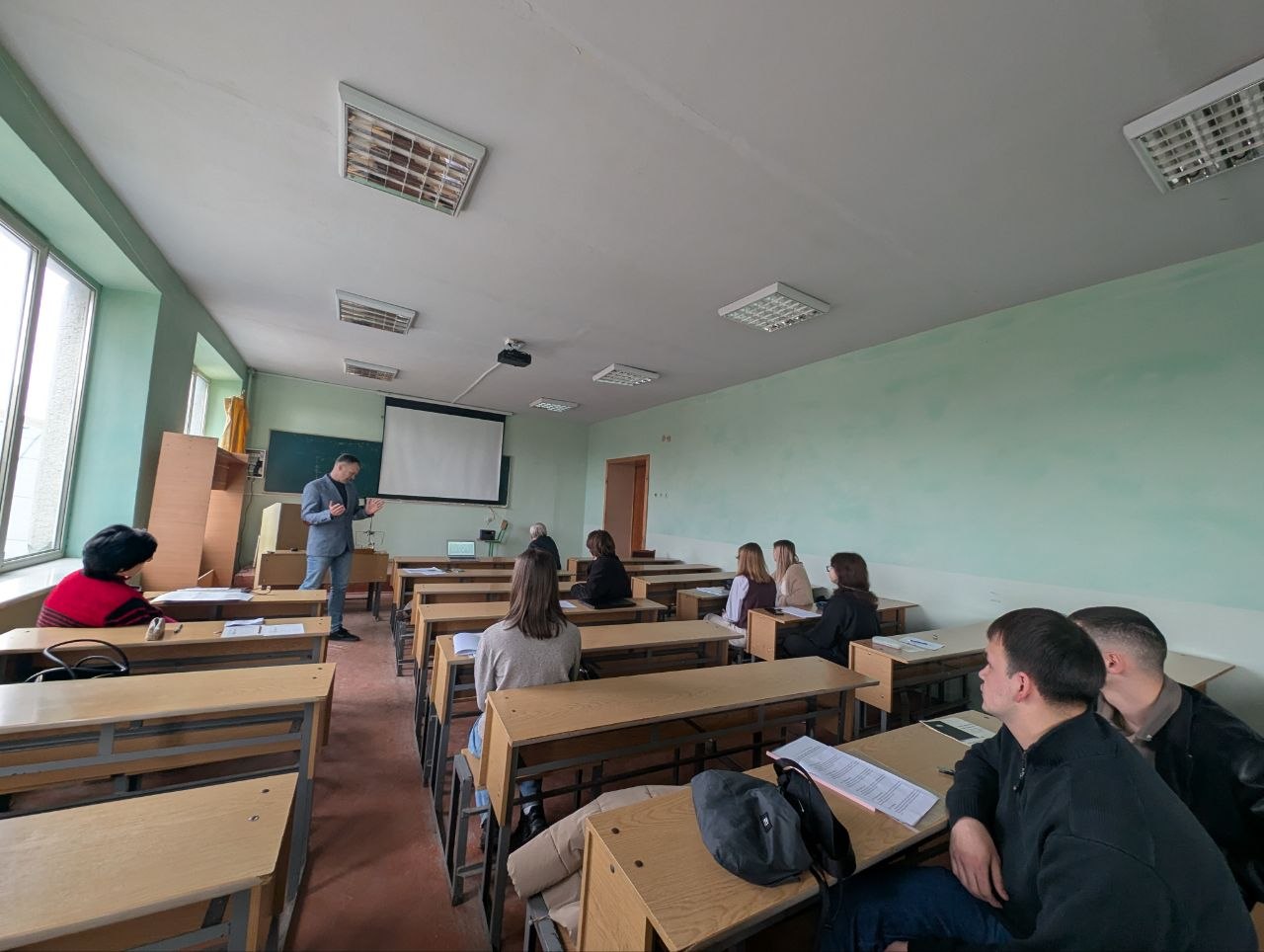 доповідь на конференції