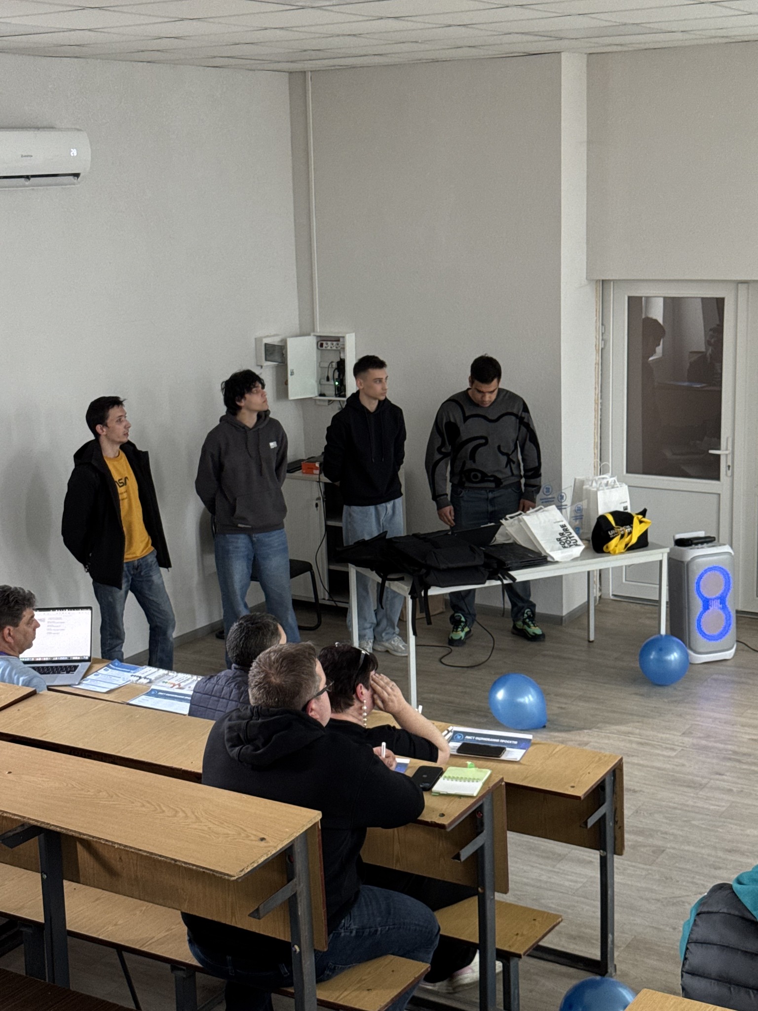 Hackathon: AI Edition – від ідеї до реальних рішень за один день