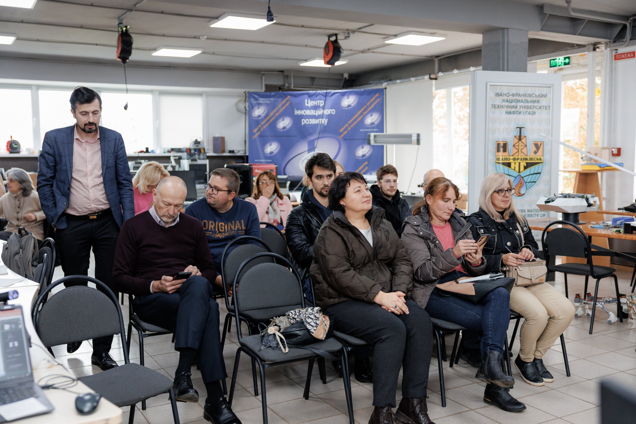 Участь у панельній дискусії