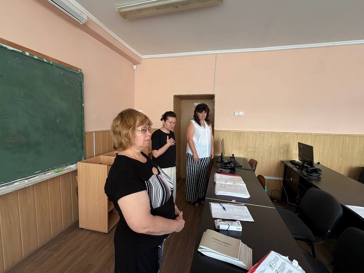 Випускники освітньої програми «Англійська філологія та переклад» успішно склали атестаційний екзамен