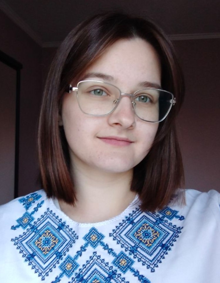 ОленаРоманів