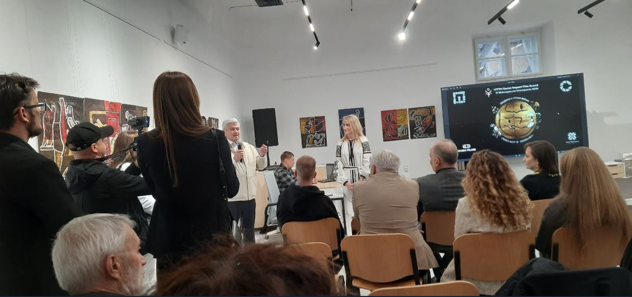 Люби життя –  попри все»: як студенти-філологи ІФНТУНГ поєднали вивчення мов із великим кіно на фестивалі «МІФ» 