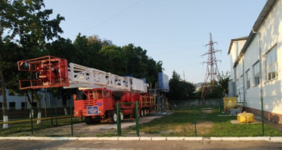 Полі