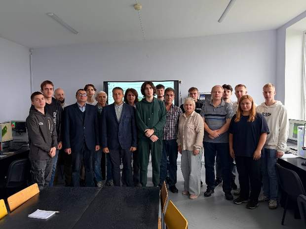 Учасники навчання з CAD/CAM-системи ESPRIT на кафедрі комп’ютеризованого машинобудування ІФНТУНГ