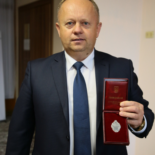 Перший проректор ІФНТУНГ отримав нагрудний знак «Заслуженний працівник освіти України»
