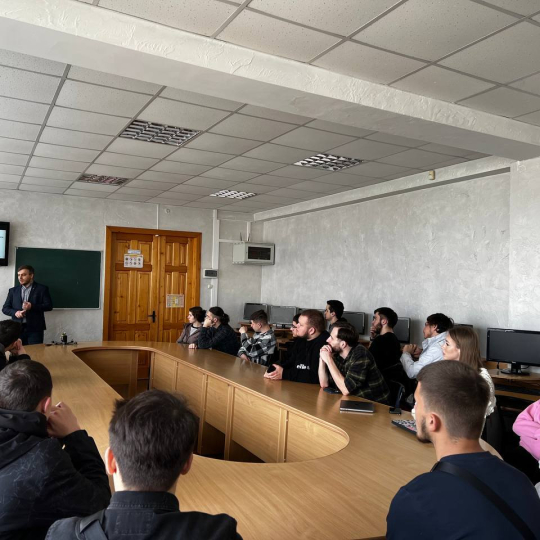 ІФНТУНГ завітав у КЕП: один день з життя програміста  