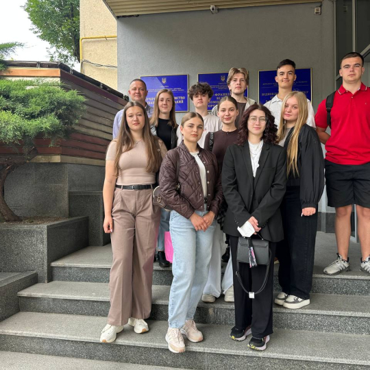 Крок у професію через співпрацю