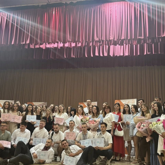 вручення дипломів бакалаврам спеціальностей 075 “Маркетинг” та 076 “Підприємництво, торгівля та біржова діяльність”