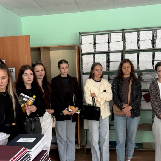 Студенти відвідали архівний відділ ІФНТУНГ  