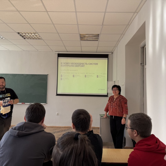 SoftServe у гостях у першокурсників: про командну роботу, Git і перші кроки в ІТ!