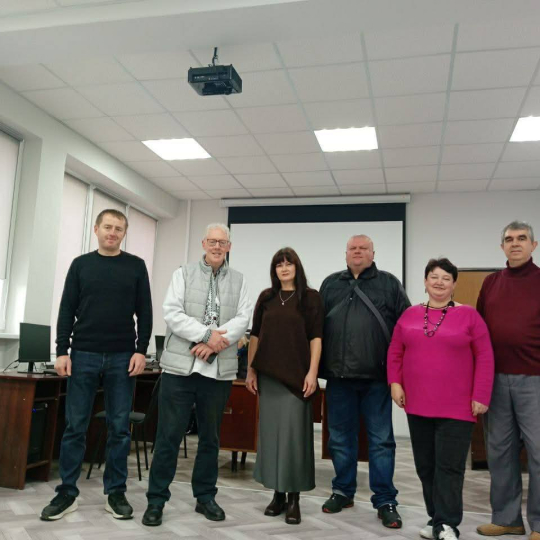 Друзів пізнаєш у складні часи