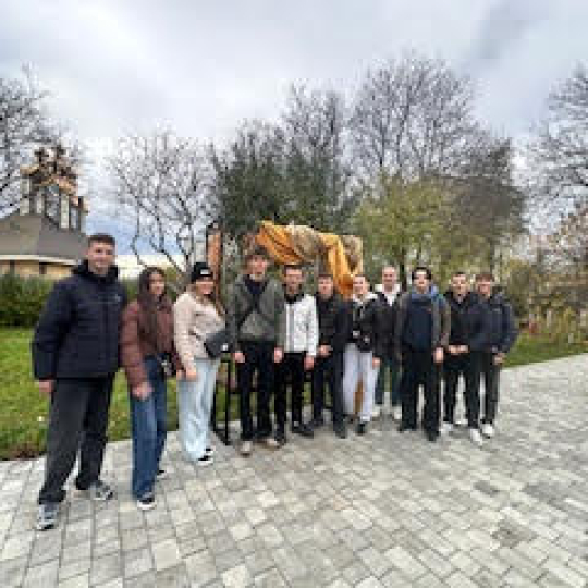 Студенти відвідали дендрарій