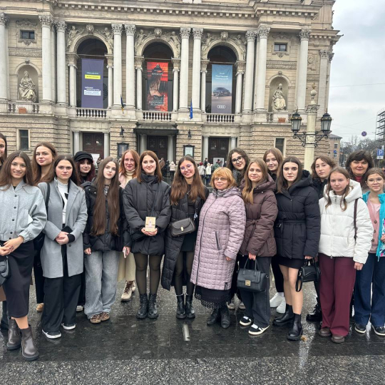 ЛЬВІВСЬКА ОДІССЕЯ: ЯК НАШІ БАКАЛАВРИ ЗМІНИЛИ КАФЕДРУ НА ШОКОЛАД, ОПЕРУ ТА McDonald's ЗА ОДИН ДЕНЬ!