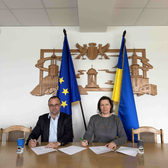 ІФНТУНГ та ГО «МІЖ ІНШИМ» підписали Меморандум про співпрацю