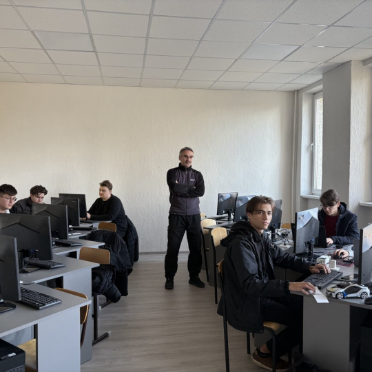 Програмування трекових роботів