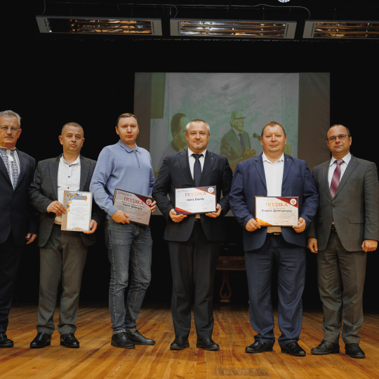 25 років відповідальності, знань і служіння державі