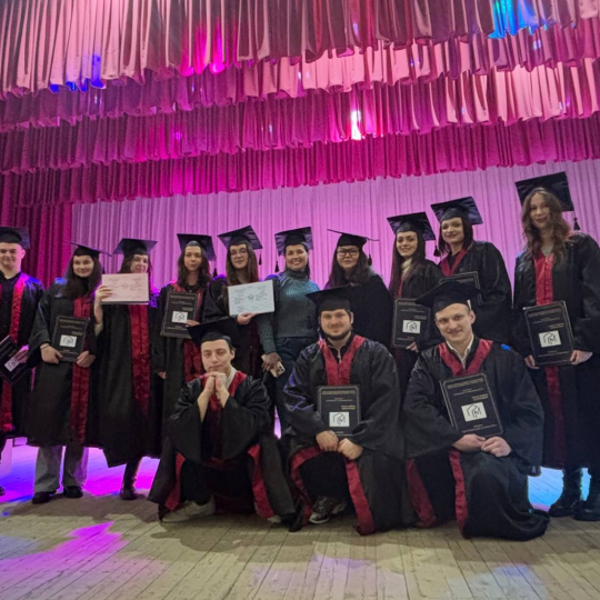 У добру путь, дорогі випускники!