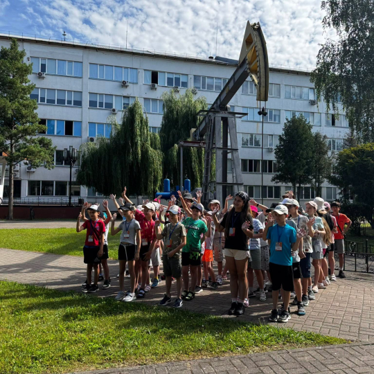 Захоплива подорож у світ геології для юних дослідників!