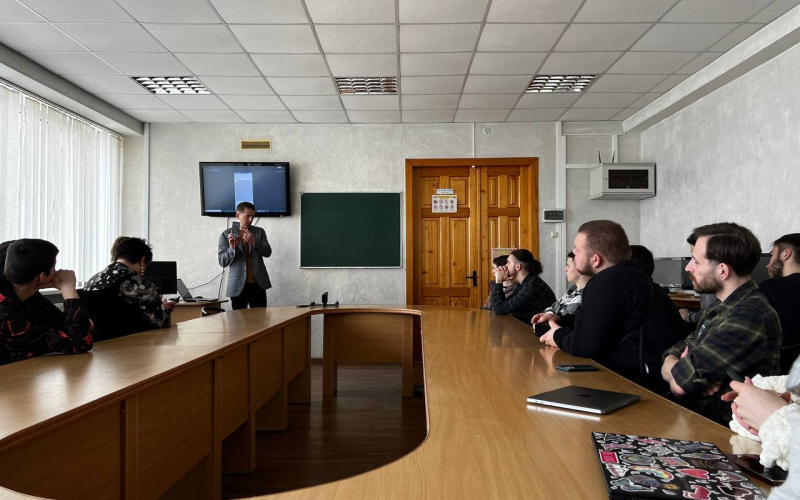 Android, дрони та «один день із життя програміста»: профорієнтаційна зустріч у КЕПі! 