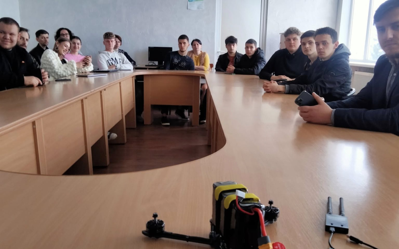 Android, дрони та «один день із життя програміста»: профорієнтаційна зустріч у КЕПі! 