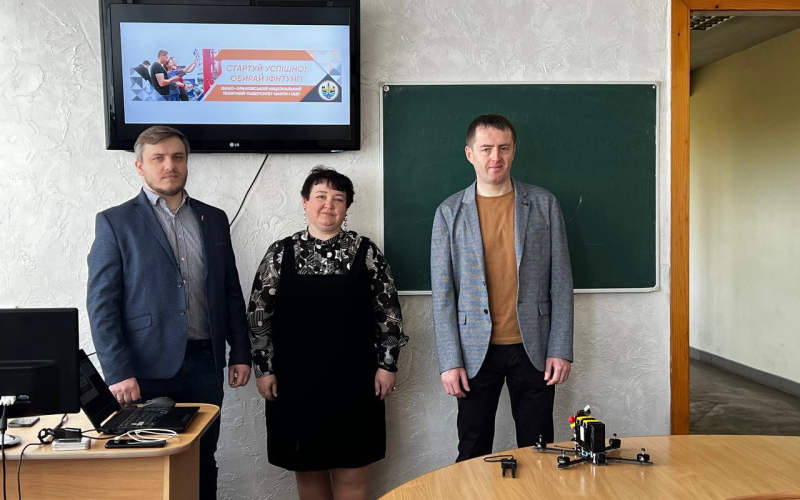 Android, дрони та «один день із життя програміста»: профорієнтаційна зустріч у КЕПі! 
