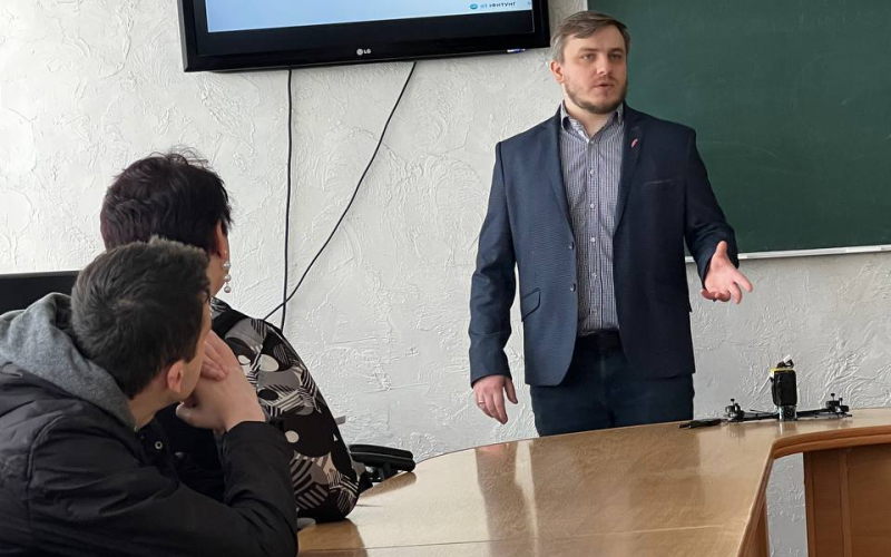 Android, дрони та «один день із життя програміста»: профорієнтаційна зустріч у КЕПі! 