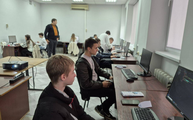 Стартувала Веб-майстерня: сьогодні запрошували школярів у світ Web-технологій