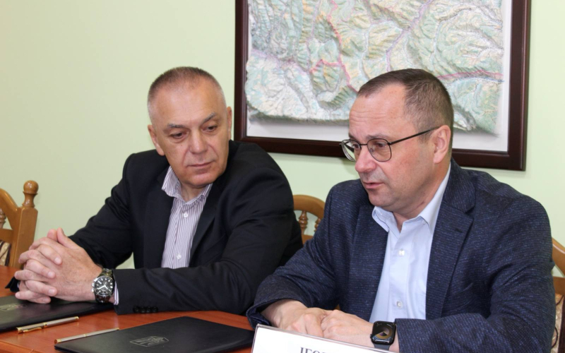 Екологічні проблеми долаємо разом