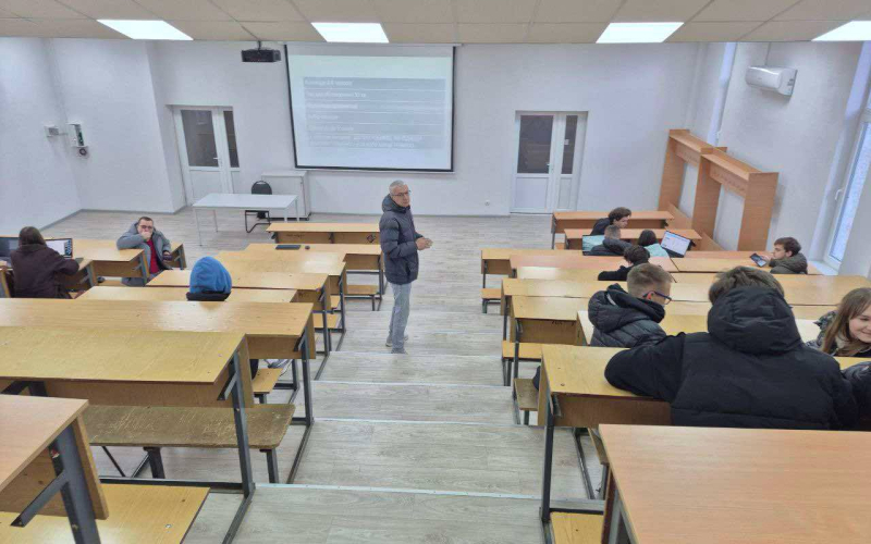 Новий креатив для майбутніх програмістів
