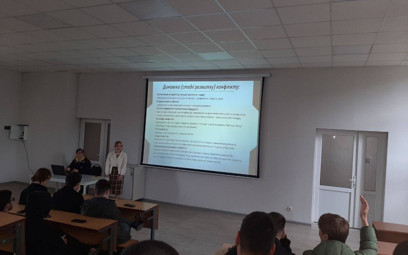 Відточуємо на заняттях практичні навики!