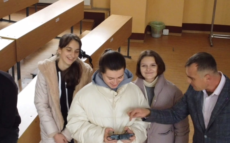 4