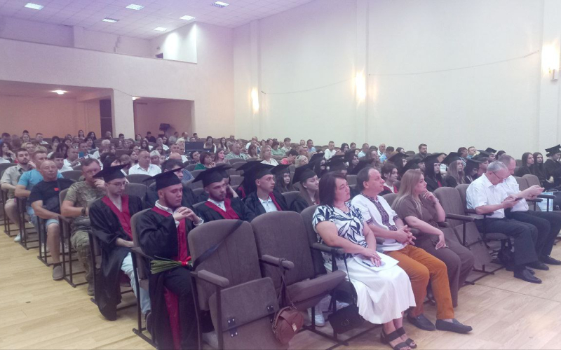 Випуск бакалаврів 2025