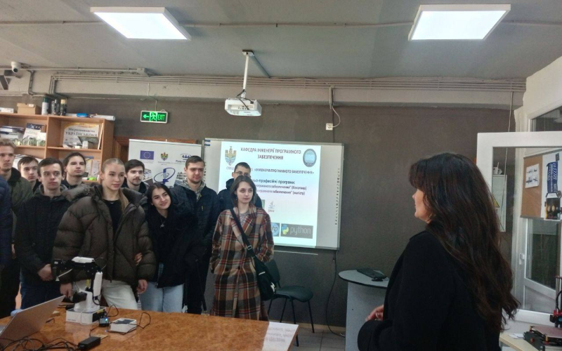 Інноваційно, пізнавально та з нафтовим колоритом: студенти КЕПу в гостях у кафедри ІПЗ! 