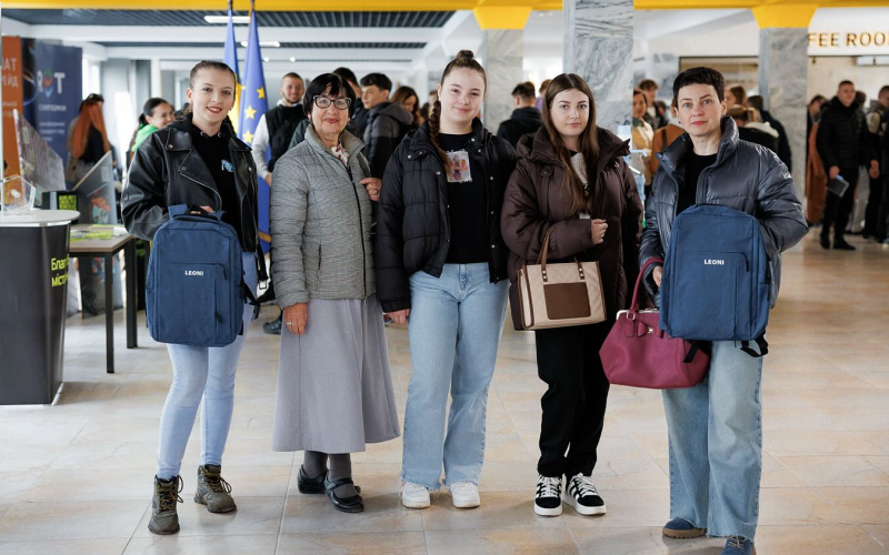 За крок до карʼєри документознаця За крок до карʼєри документознаця