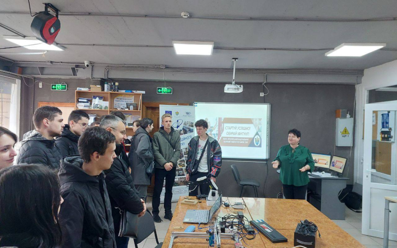 Інноваційно, пізнавально та з нафтовим колоритом: студенти КЕПу в гостях у кафедри ІПЗ! 