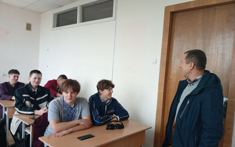 Урок про технології, безпечний інтернет і шлях до майбутньої професії