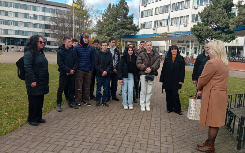 Інноваційно, пізнавально та з нафтовим колоритом: студенти КЕПу в гостях у кафедри ІПЗ! 