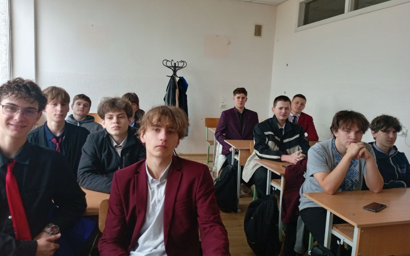 Урок про технології, безпечний інтернет і шлях до майбутньої професії