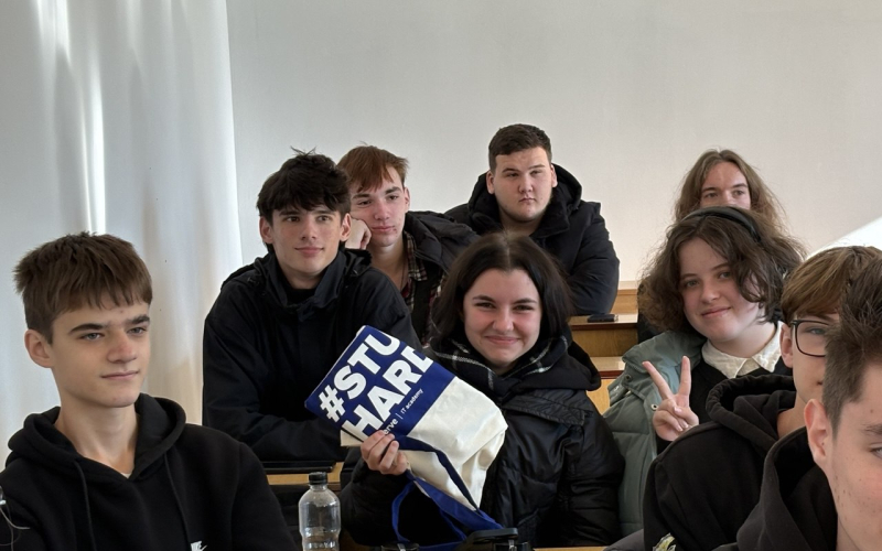 SoftServe у гостях у першокурсників: про командну роботу, Git і перші кроки в ІТ!