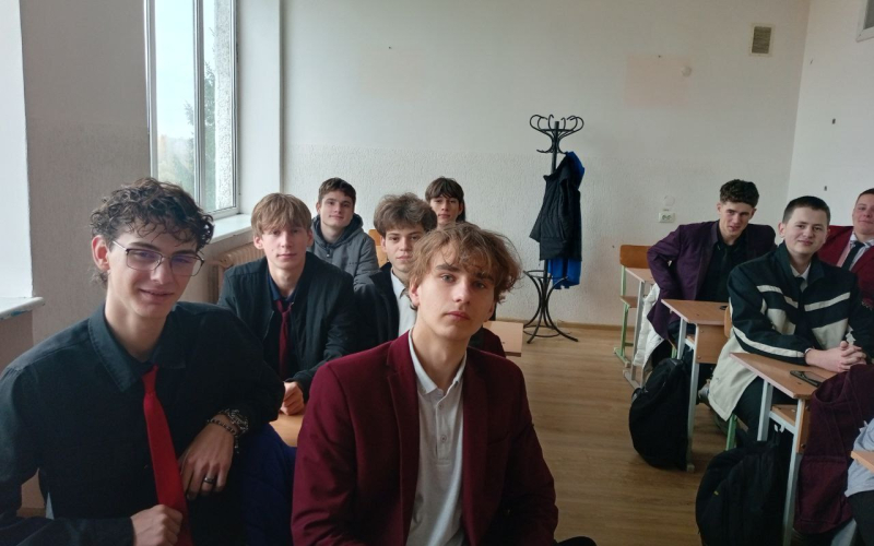 Урок про технології, безпечний інтернет і шлях до майбутньої професії