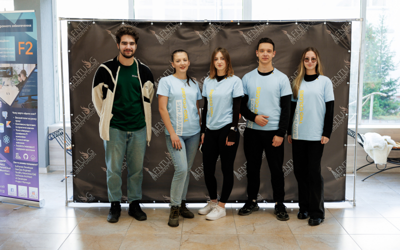 Переможці ІТ-олімпіади: в ІФНТУНГ відзначили найкращих програмістів Прикарпаття! 