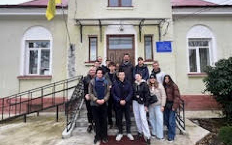 Студенти відвідали дендрарій