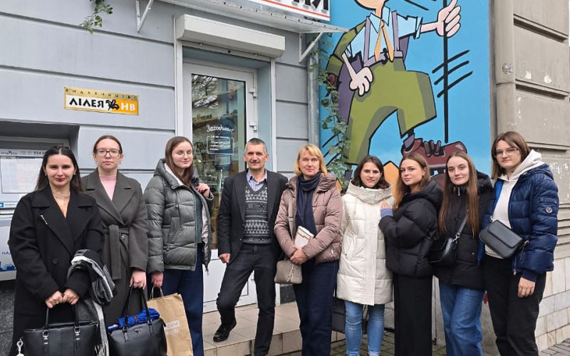 Інформологічні студії досліджують 