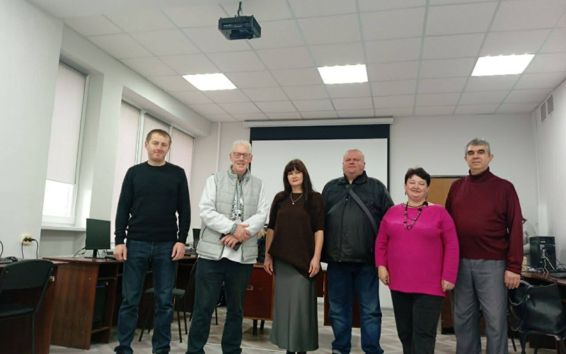 Друзів пізнаєш у складні часи