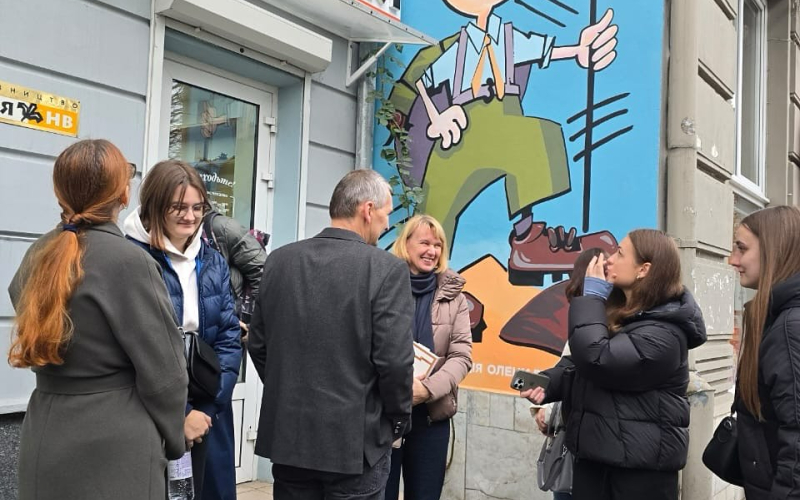 Інформологічні студії досліджують 