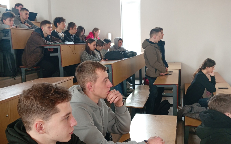 Освітнє партнерство триває: компанія EPAM знову представила лекцію для здобувачів спеціальності “Інженерія програмного забезпечення”.