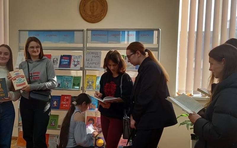 Студенти пізнають цифрову бібліотеку зсередини!