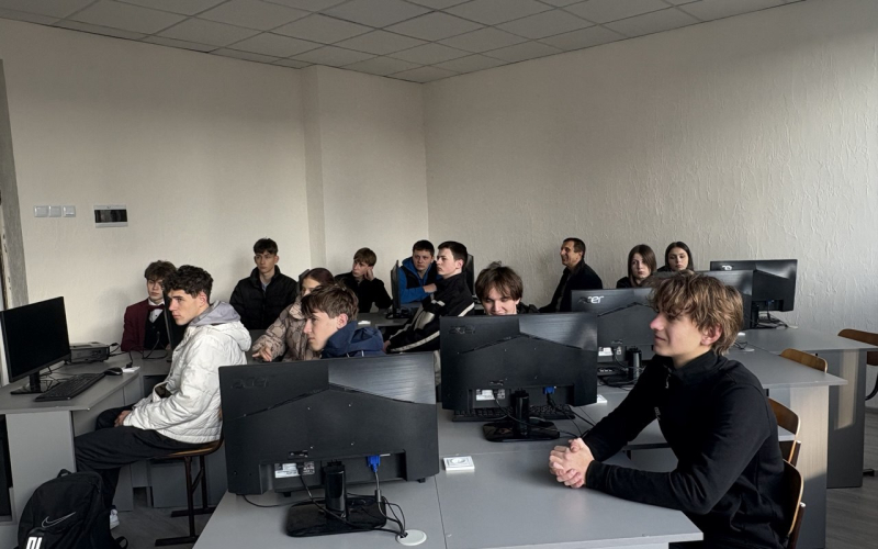 Від Технологій до Роботів: Майбутні Інженери у Гостях кафедри КСМ!