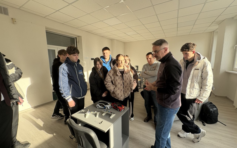 Від Технологій до Роботів: Майбутні Інженери у Гостях кафедри КСМ!