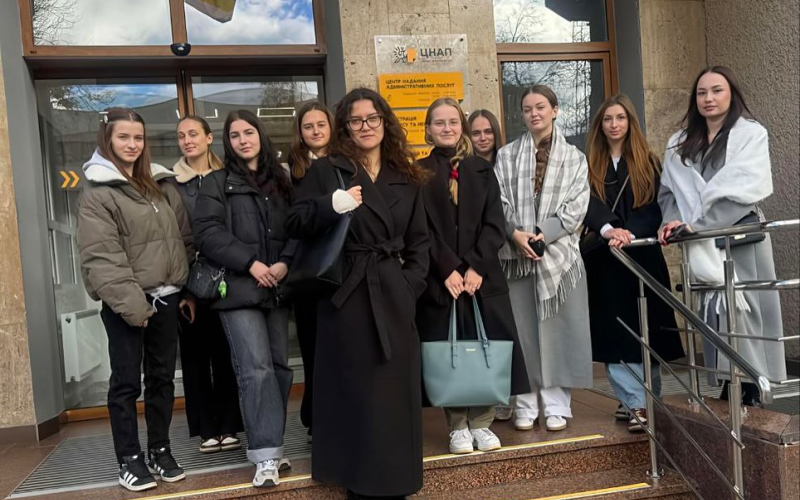 Знайомство з роботою ЦНАП: практичний досвід студентів-документознавців